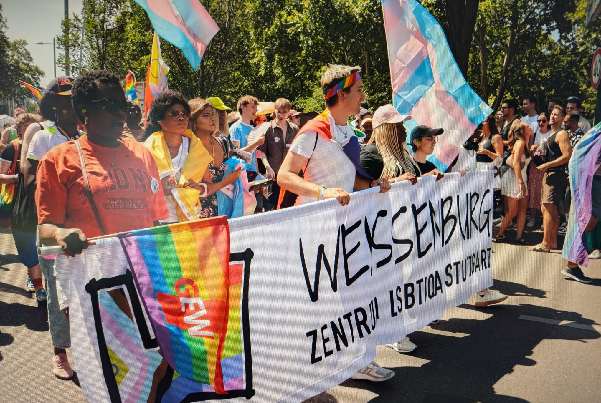 Fußgruppe der Weissenburg auf der Stuttgart Pride